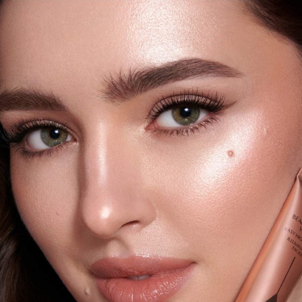 Charlotte Tilbury Disney100  Beauty Light Wand, a limited collection - Picture 5 of 5